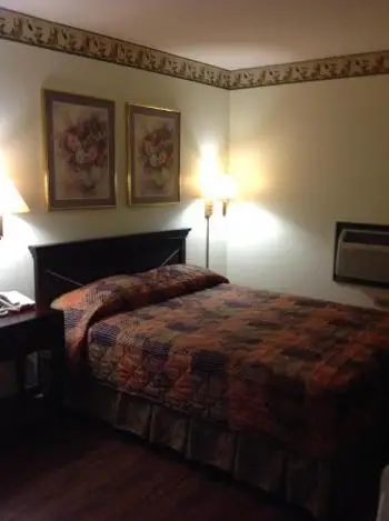 Budget Inn 5
